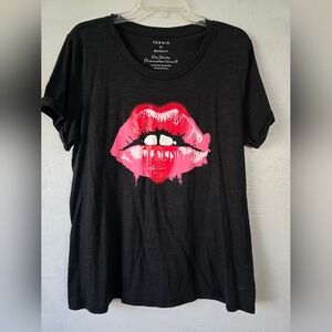 Torrid Black Tee with Pink Lips Graphic